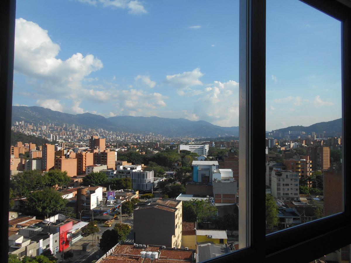 San Peter Suites Medellín Zewnętrze zdjęcie